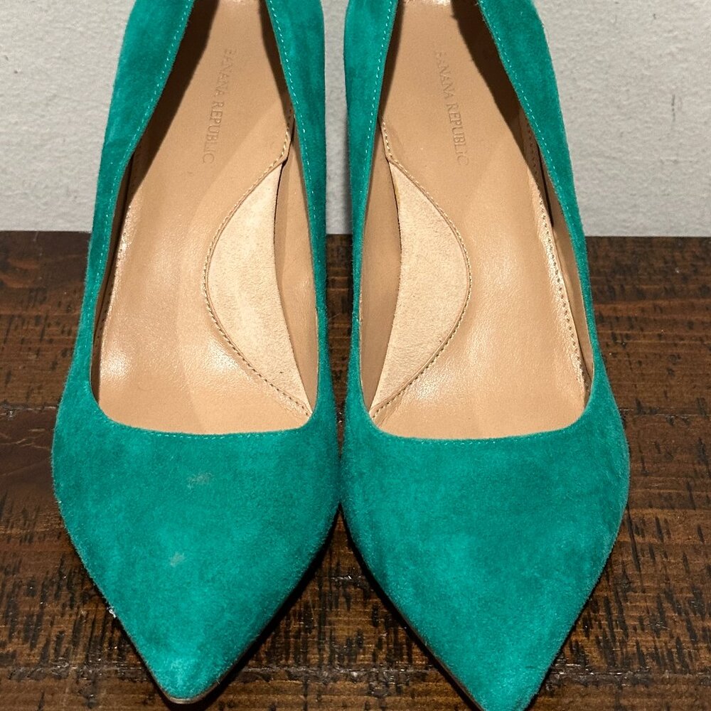 Banana Republic Teal/Green Suede Pointed Toe Pumps - Size 8.5